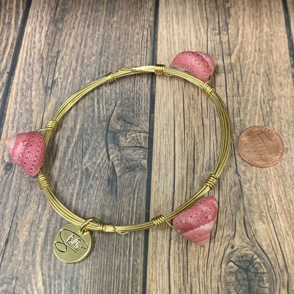 Shellie Sea Shell Wire Wrap Bracelet‎